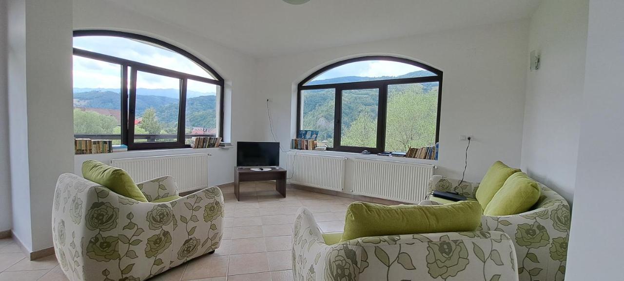 شقة Casa De Vacanta برانْ المظهر الخارجي الصورة
